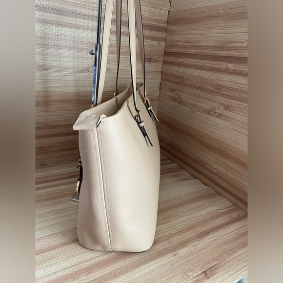 MICHAEL KORS JET SET TRAVEL MULTIFUNCTION LEATHER SHOULDER TOTE BAG CAMEL - Picture 7 of 13